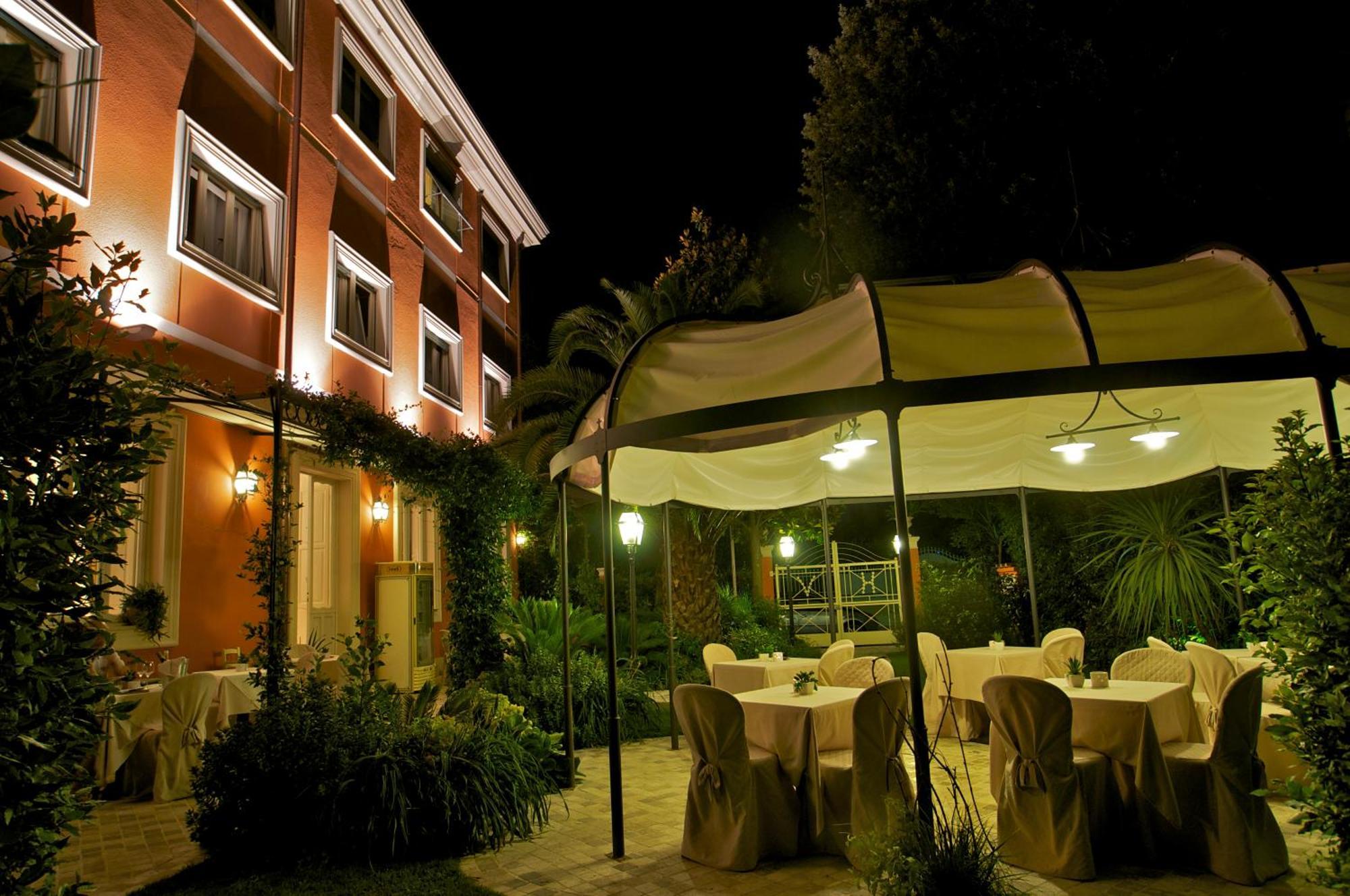 Hotel Viscardo Forte dei Marmi Exterior photo